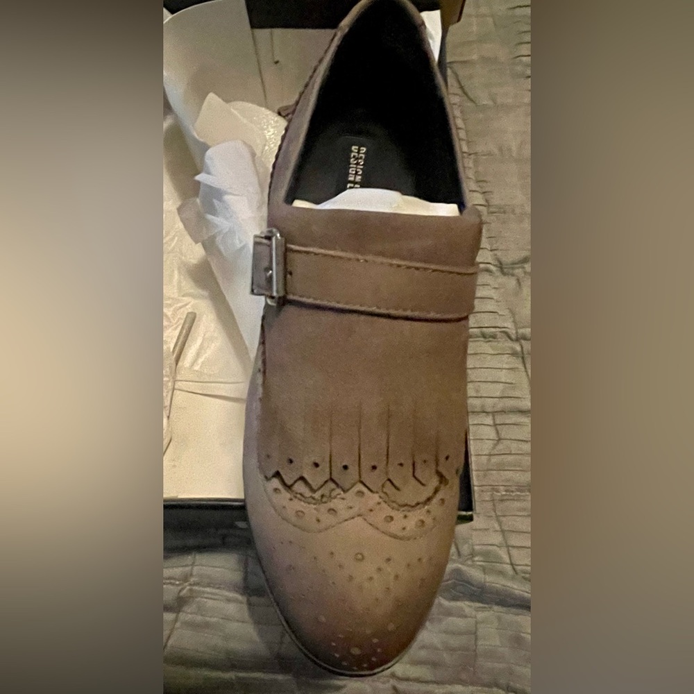 Design Lab Lord & Taylor Stone Leather Shoes - Picture 5 of 6